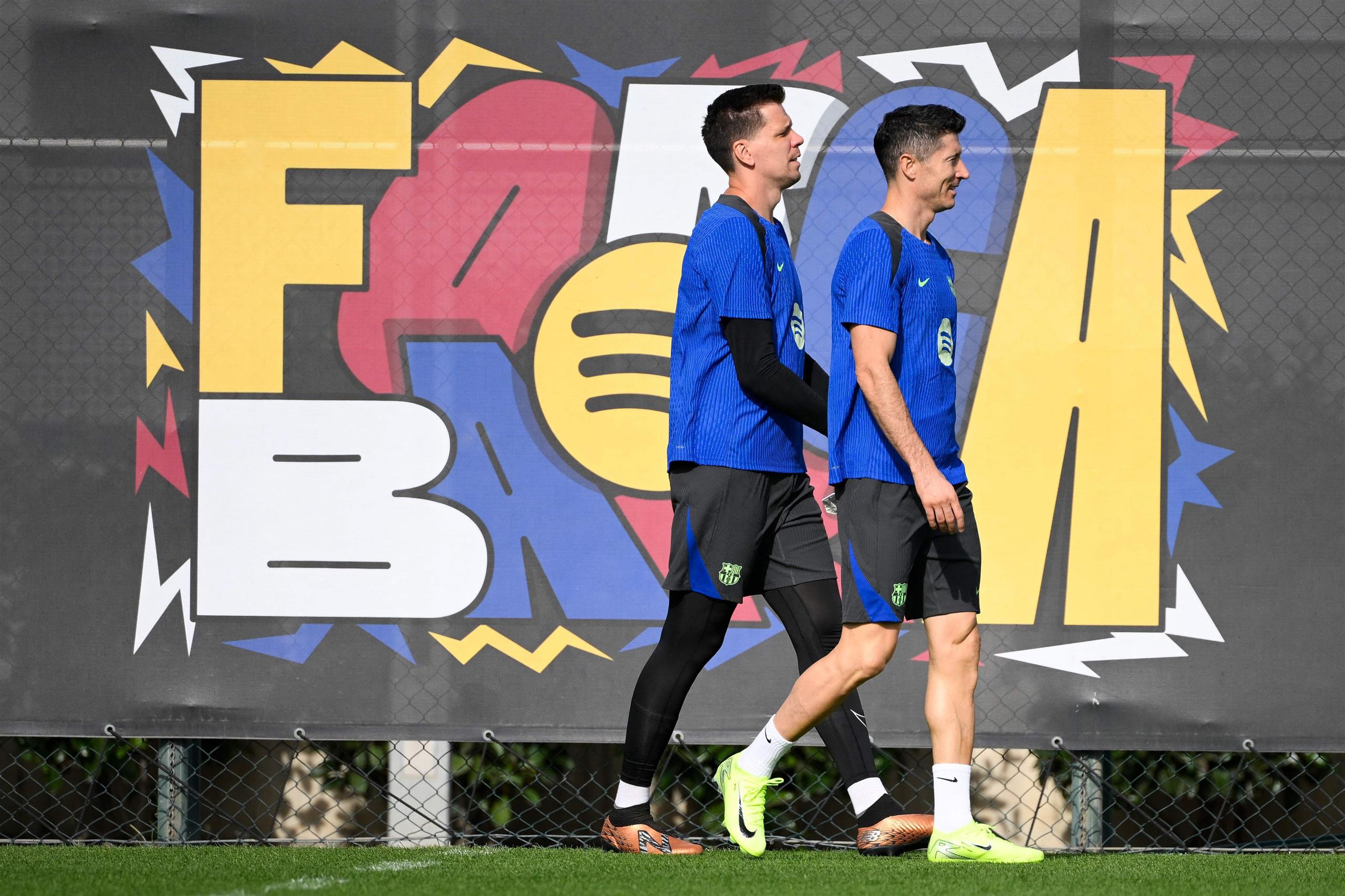 什琴斯尼成为英超最佳守门员