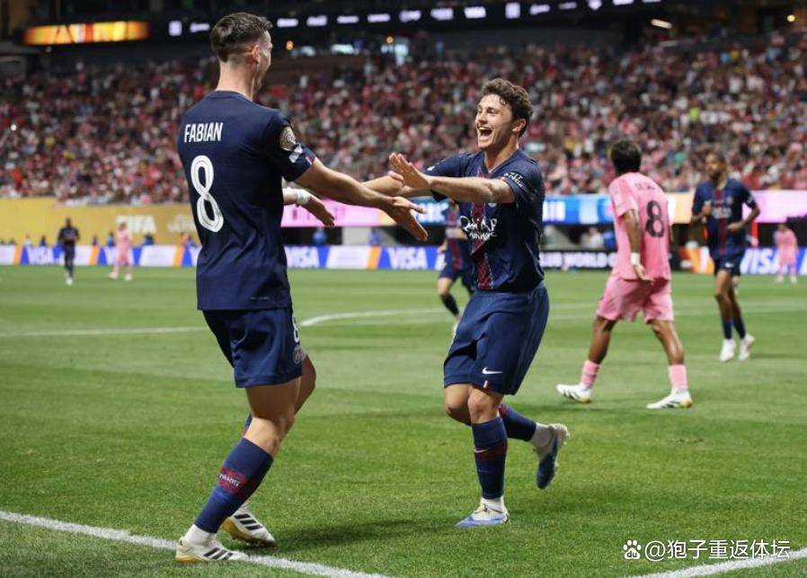 巴西球队在重要比赛中大获全胜