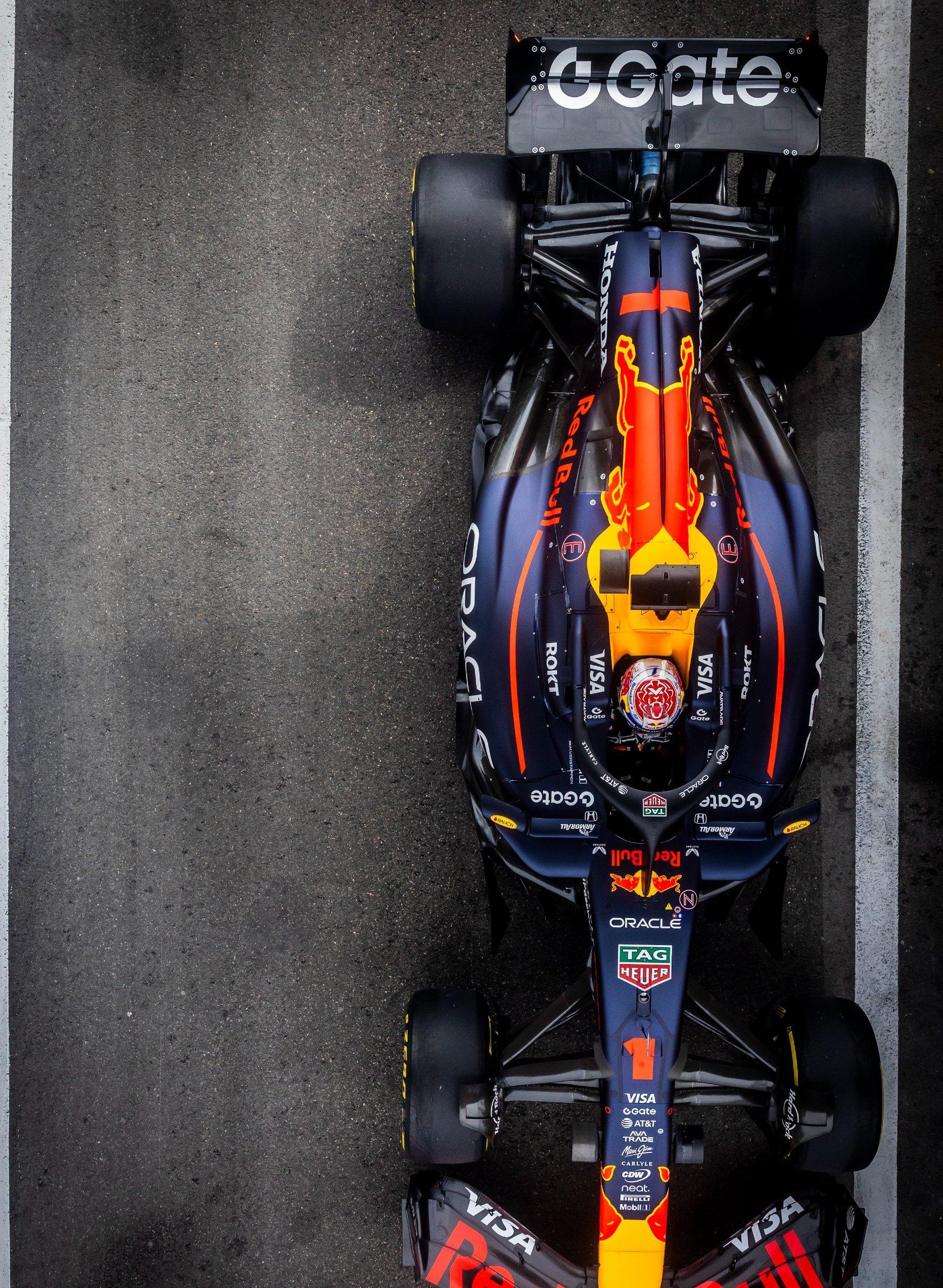 红牛二队力克梅赛德斯，诺里斯点燃赛场