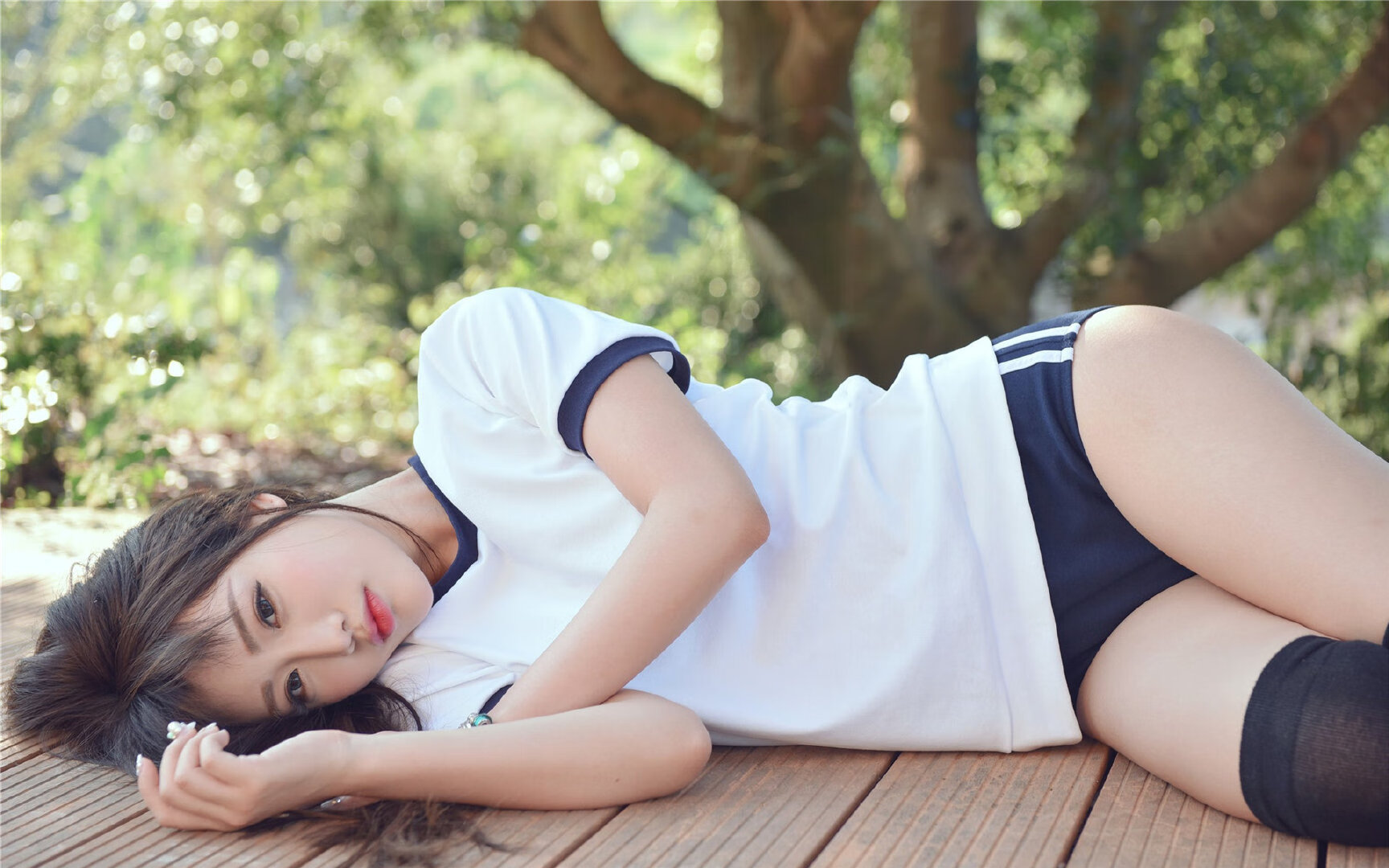 铁壁与闪电，帕尔默导演下的澳洲压制美学